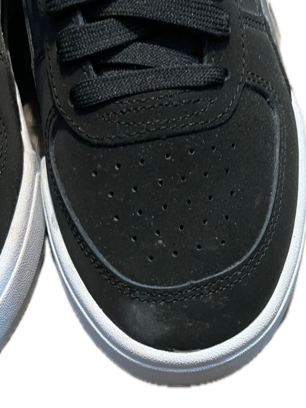 Puma Mens Caven 2.0 Black White Low-Top Sneakers Athletic Cushioned